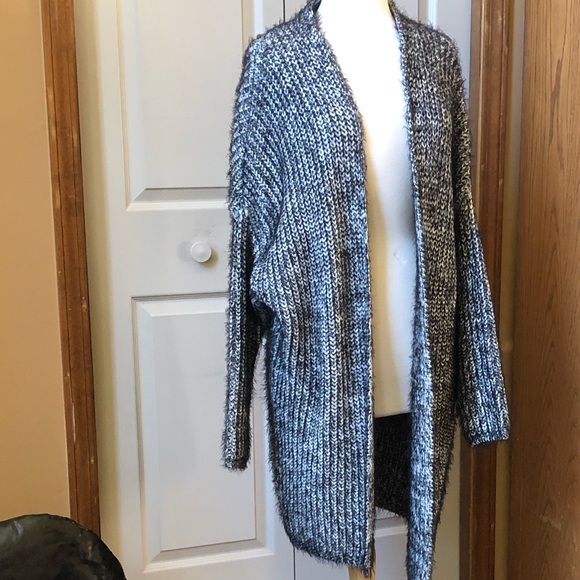 Akira Chicago Red Label Sweater Coat - Picture 3 of 9